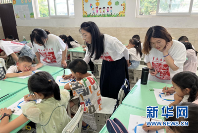 美育潤鄉(xiāng)野，青春繪華章——重慶師范大學美術學院暑期“三下鄉(xiāng)”美術輔導服務紀實